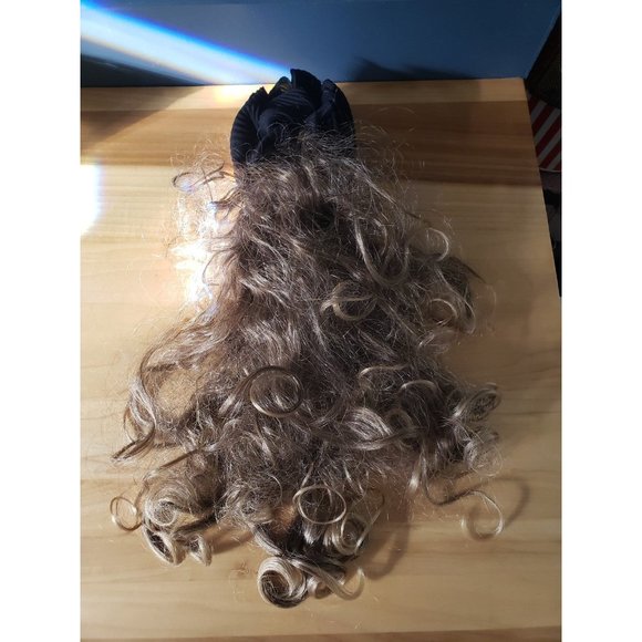 Revlon Fake Ponytail Claw Clip - Picture 1 of 5